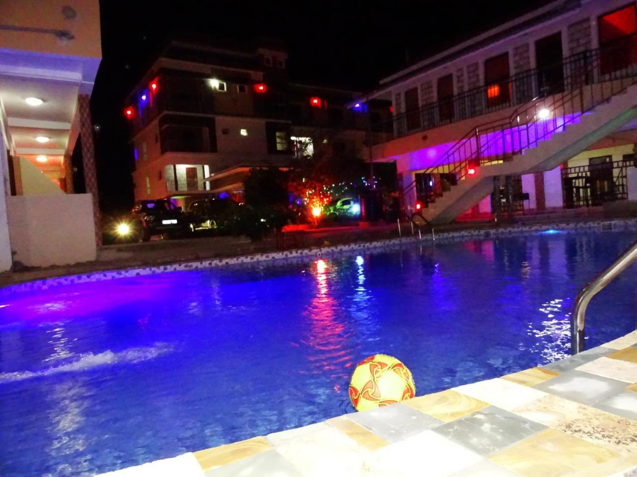 Diplomat Diani Beach Resort Exterior foto